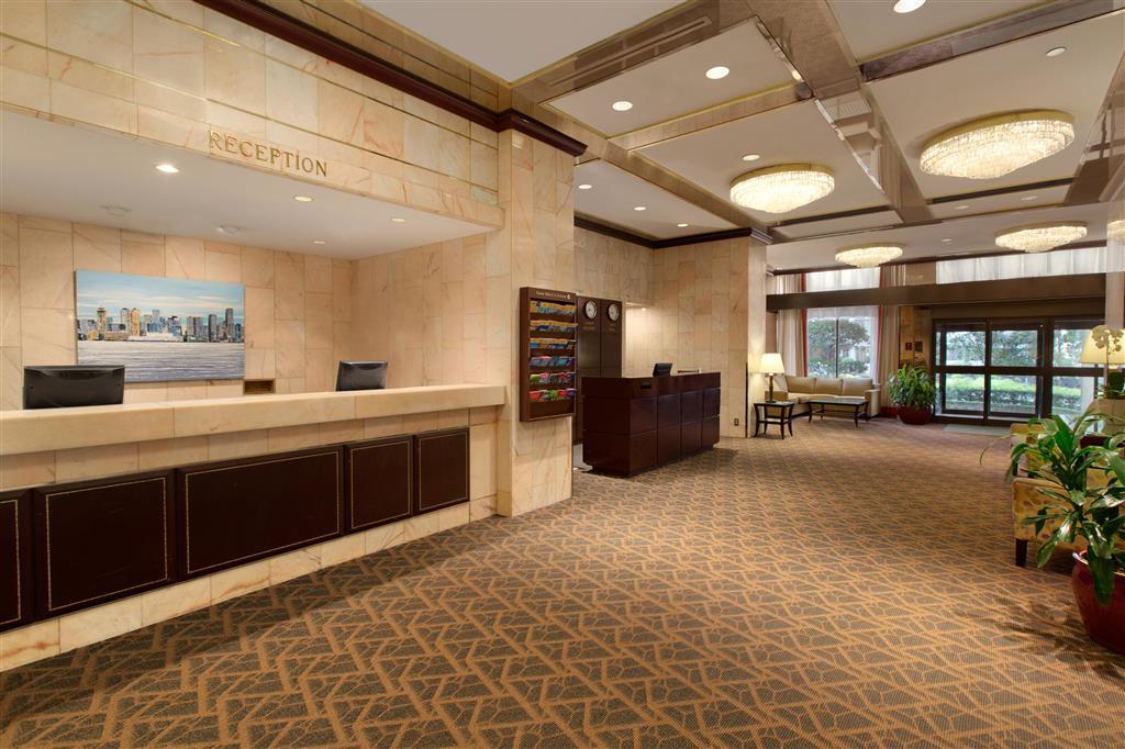 فانكوفر Coast Plaza Hotel And Suites المظهر الداخلي الصورة